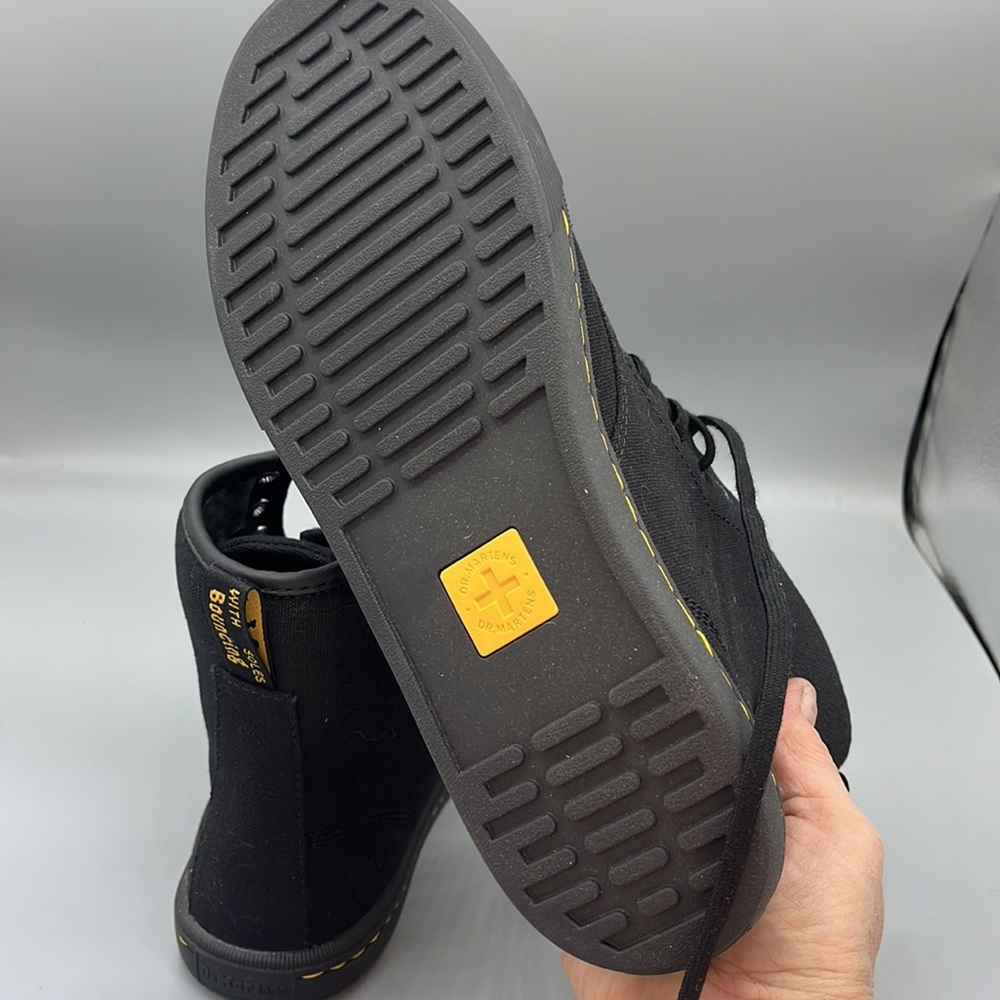 Dr Martens vegan Sheridan boot - Picture 4 of 4
